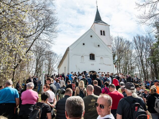Veselo uskrsno okupljanje na Ravnoj gori